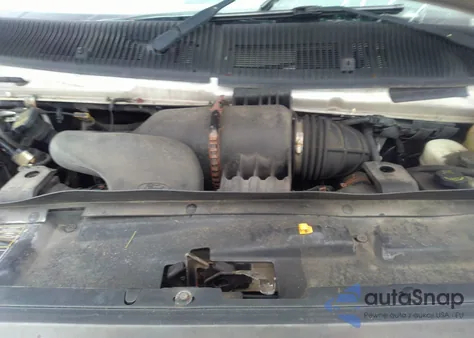 2010 Ford E-150 Commercial/Recreational z USA, uszkodzony, nr VIN 1FTNE1EW4ADA14911